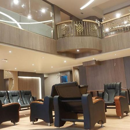 Hotel Grand Galaxy Rangoon Buitenkant foto