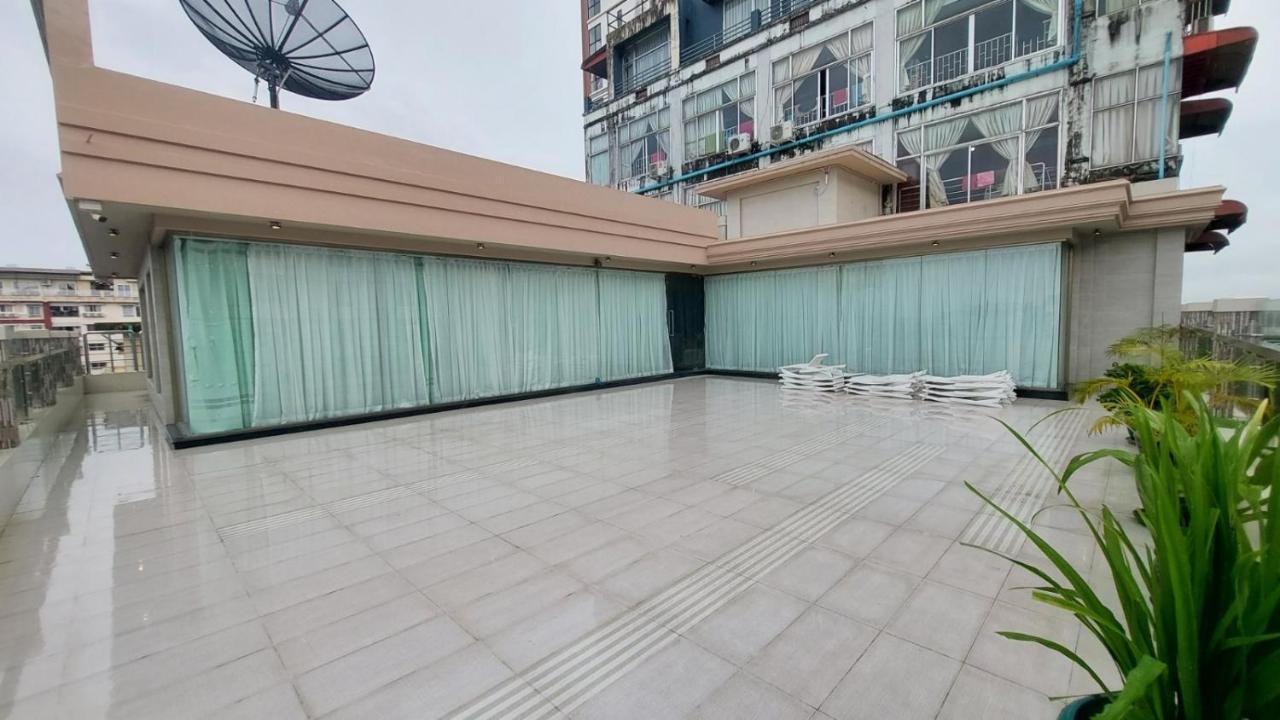 Hotel Grand Galaxy Rangoon Buitenkant foto