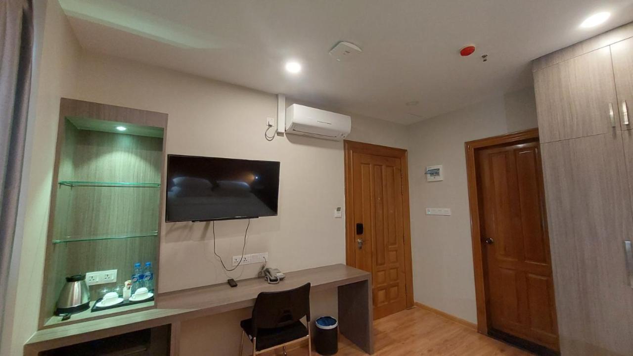 Hotel Grand Galaxy Rangoon Buitenkant foto
