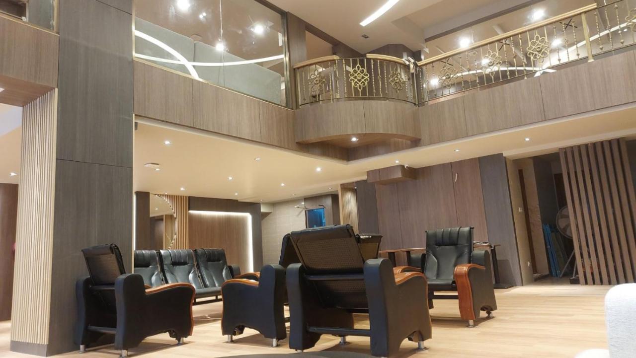 Hotel Grand Galaxy Rangoon Buitenkant foto