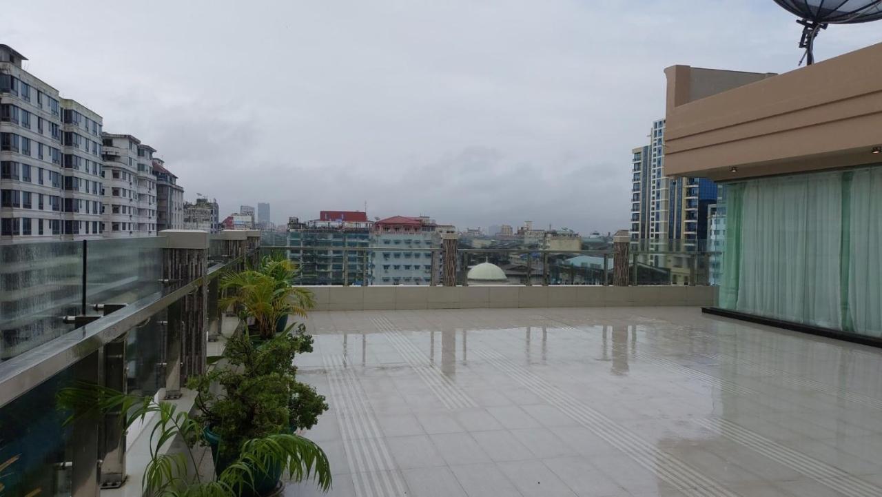 Hotel Grand Galaxy Rangoon Buitenkant foto