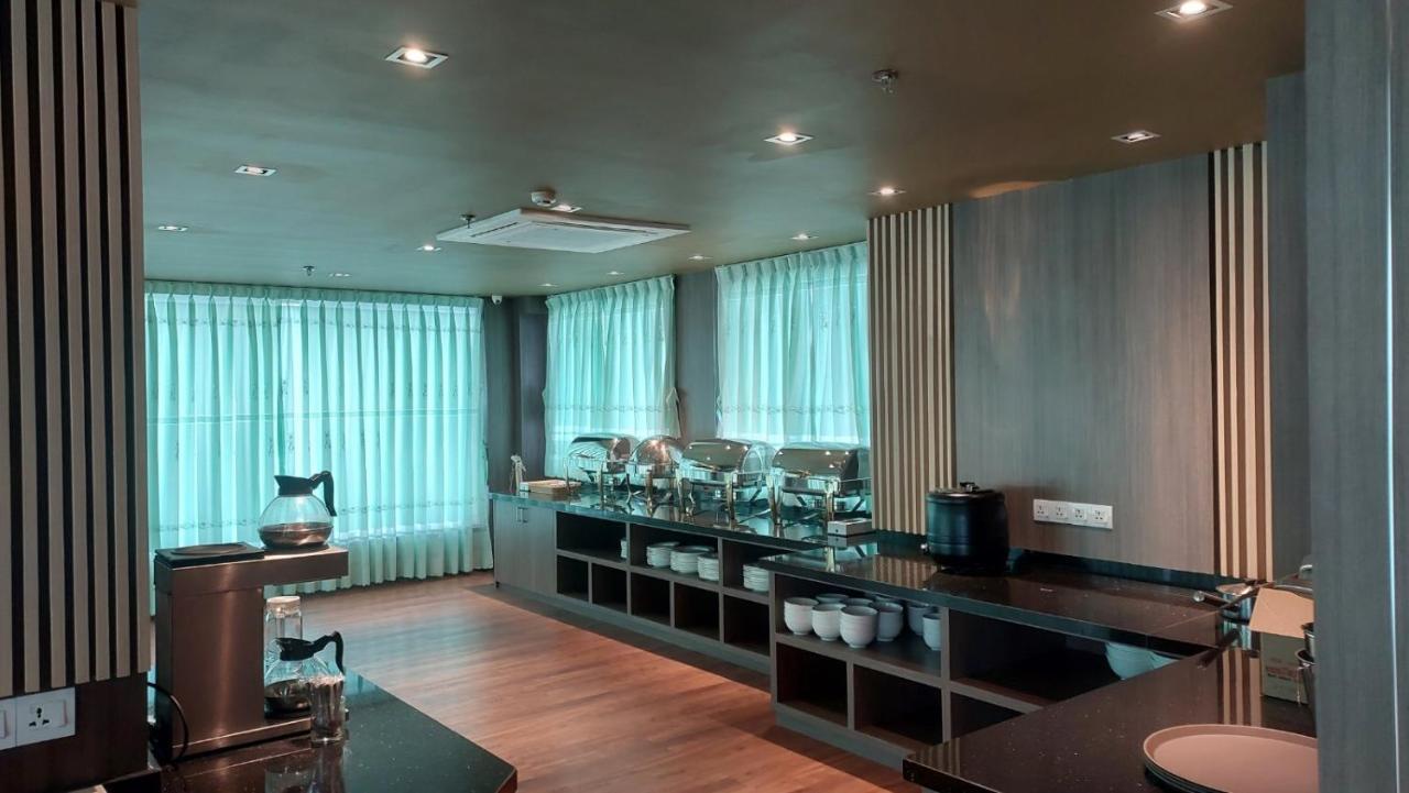 Hotel Grand Galaxy Rangoon Buitenkant foto